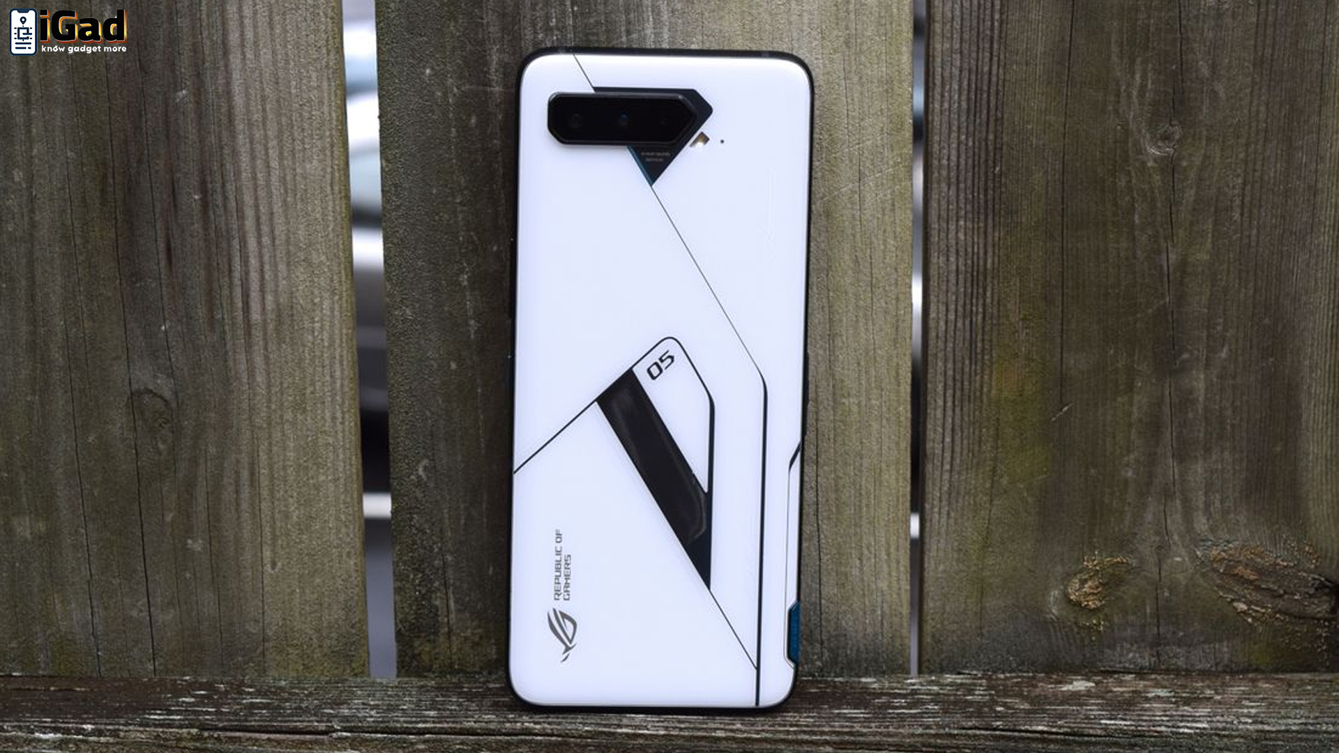 Ponsel Gaming dengan Fitur Lengkap: ROG Phone 5 Ultimate