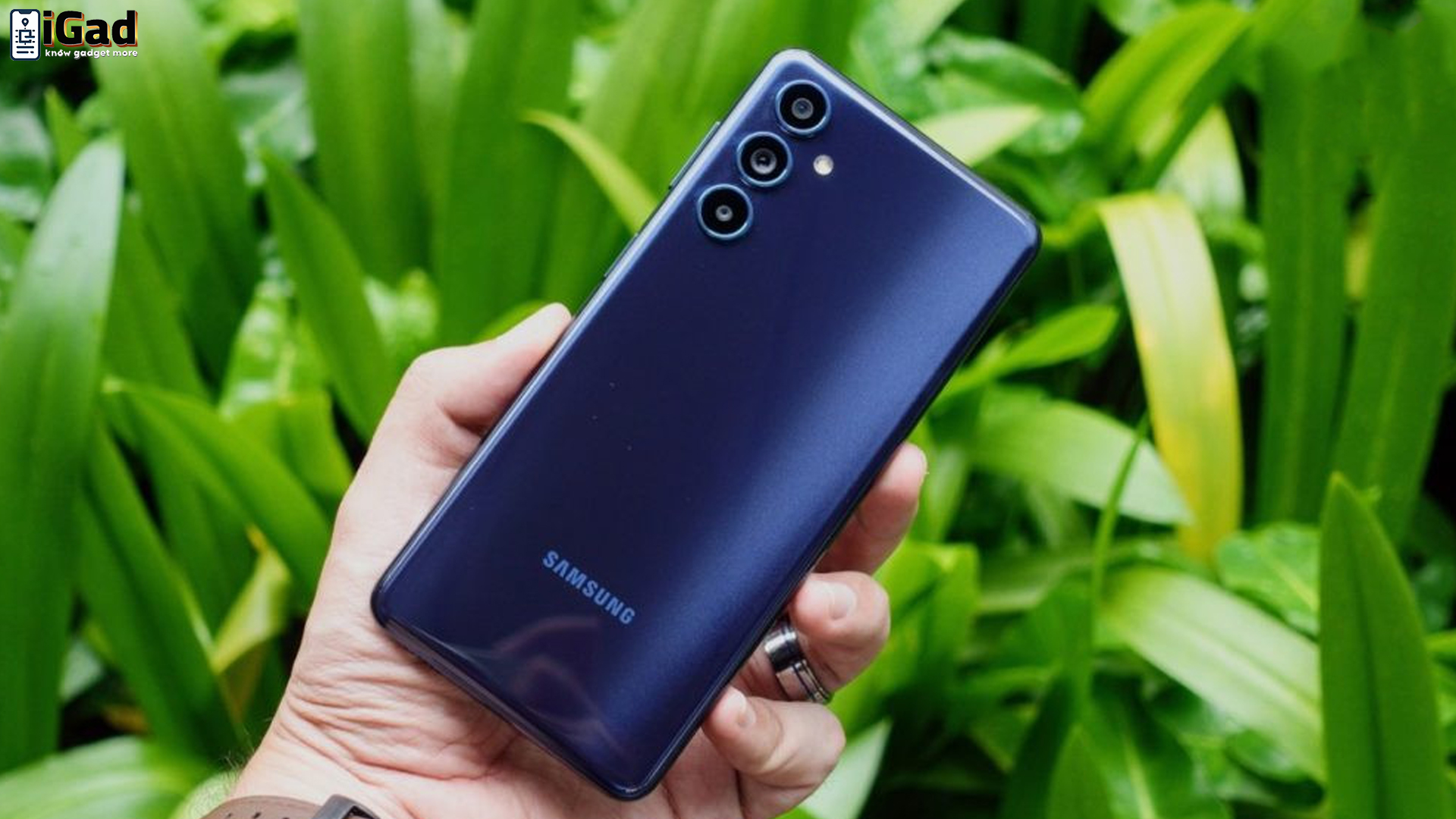 Samsung Galaxy M54 5G: Performa Kencang di Kelas Menengah