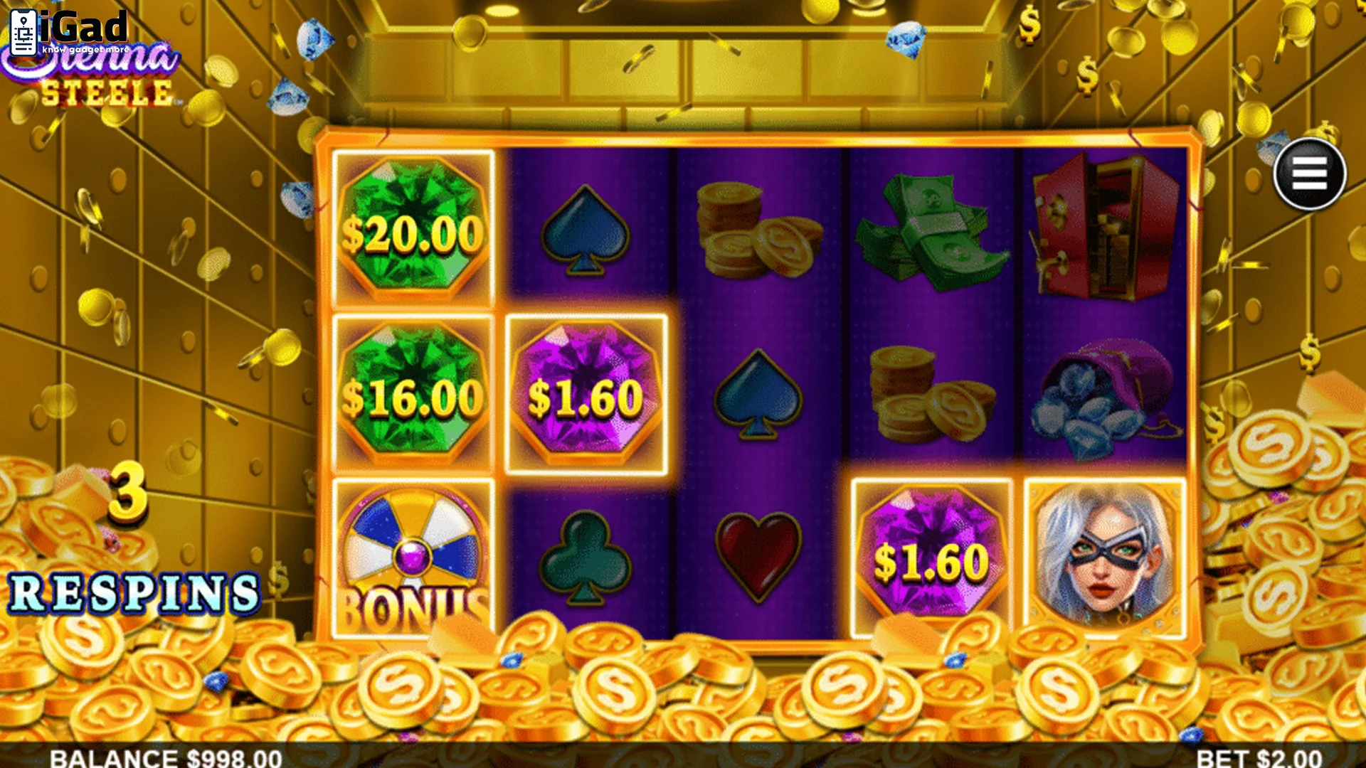 Sienna Steele Bikin Melongo Pada Power-Up Baja Merah